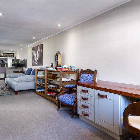 Sweet Greta - Terrace Apartment With Solar Power Cape Town Bagian luar foto